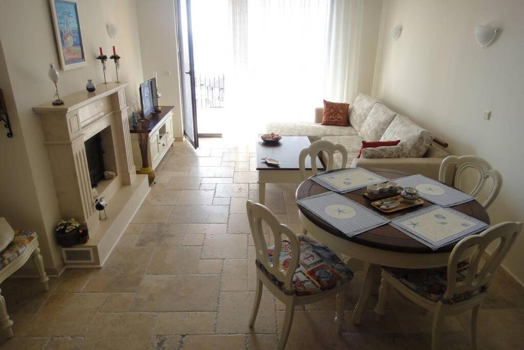 La Casa Del Mar Kaliakria - Стилен Апартамент В Калиакрия Резорт โทโพลา ภายนอก รูปภาพ